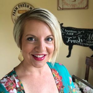 Meet your Posher, Valerie